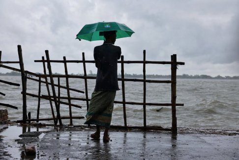 印度和孟加拉国准备迎接今年的第一个飓风