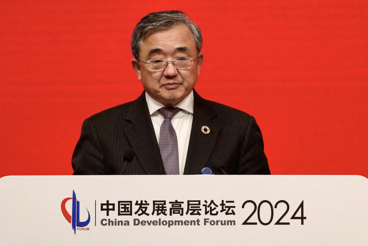 中国气候变化问题特使刘振民于2024年3月24日在中国北京举行的2024年中国发展高层论坛上发表讲话。