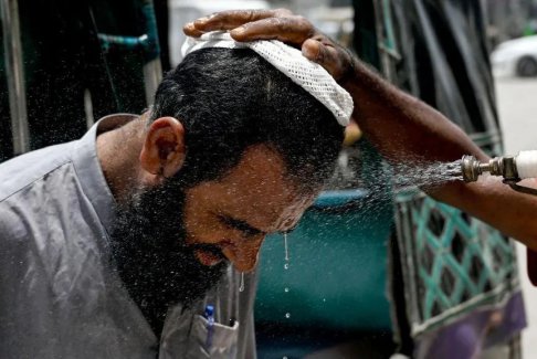 巴基斯坦高温天气 六天内超过500人热死