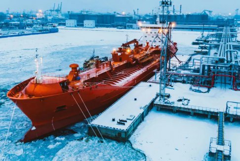 北极船舶“肮脏燃料”重油禁令生效