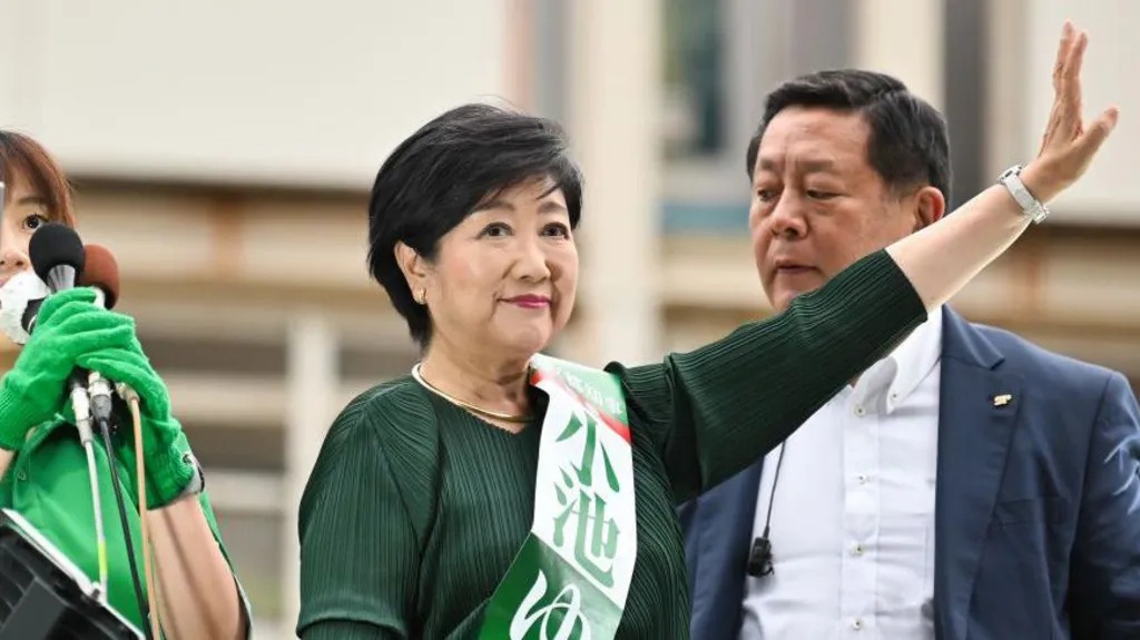 东京都知事小池百合子赢得第三个任期